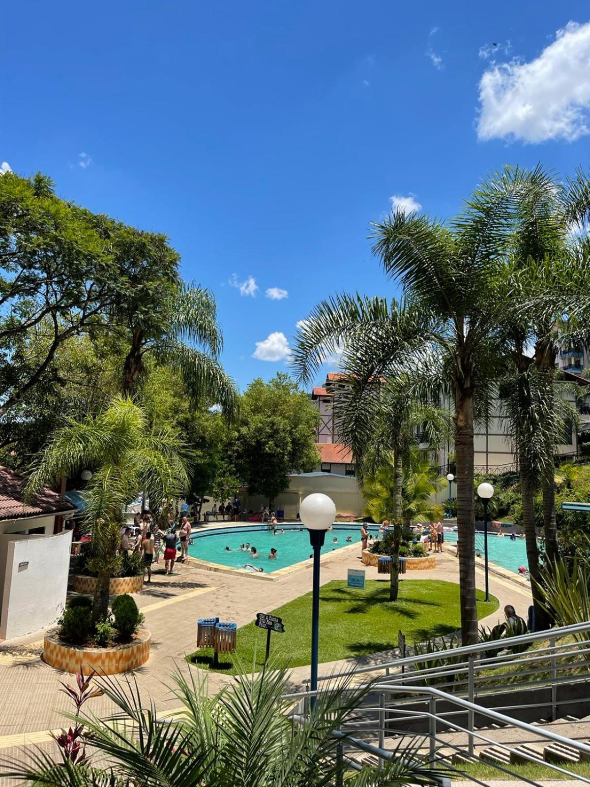 Casa Dos Geranios Com Piscina - 4 Quartos Climatizados, Espacosa Ideal Encontro De Grupos E Familiares, Proximo Do Parque Termal! Piratuba